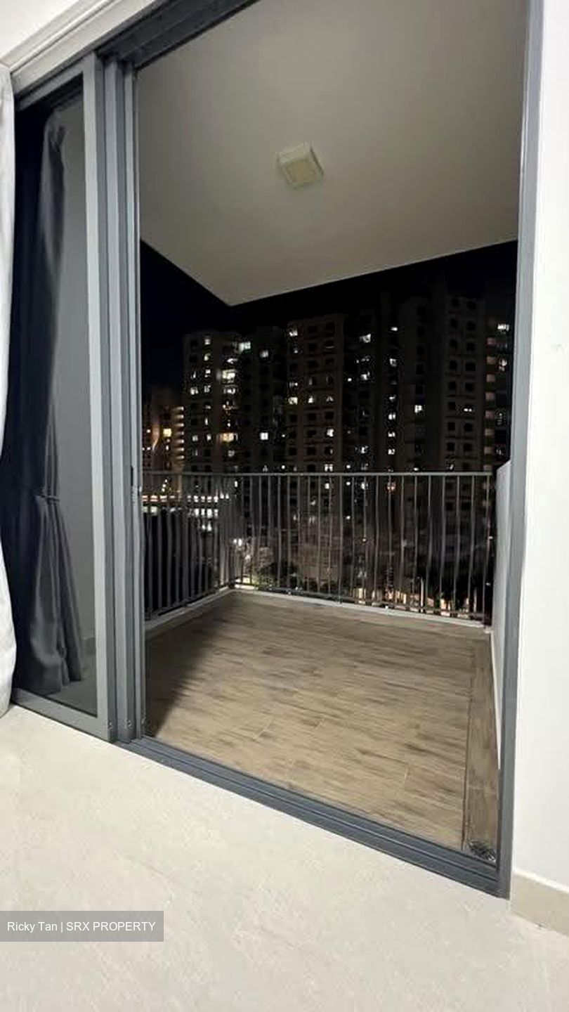 La Fiesta (D19), Condominium #610229001